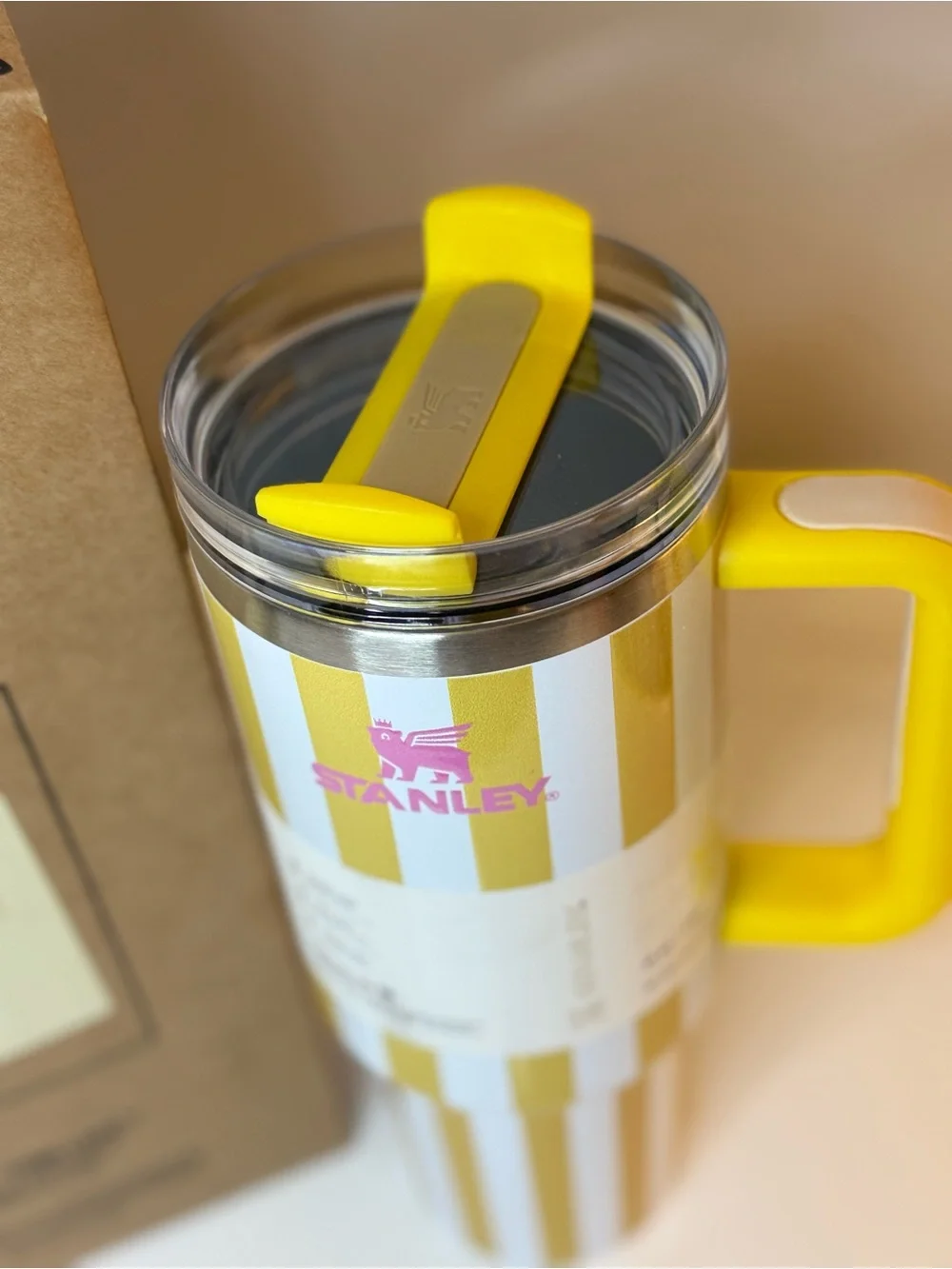 New! Stanley Quencher Yellow & White Striped Tumbler with Handle 40 OZ - Picture 3 of 10